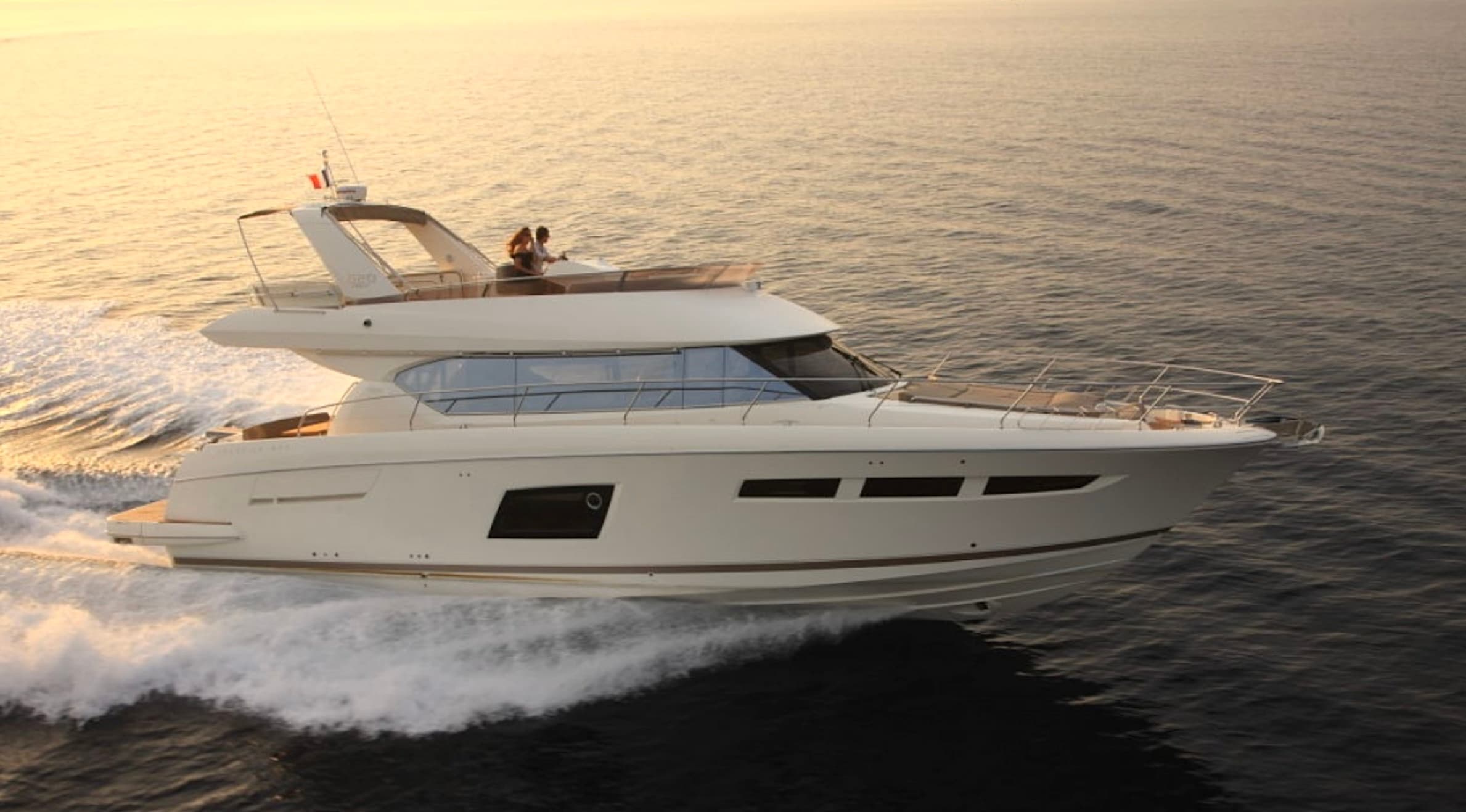 Luxury Yacht Charter with Miami Boat Experts in Miami Beach