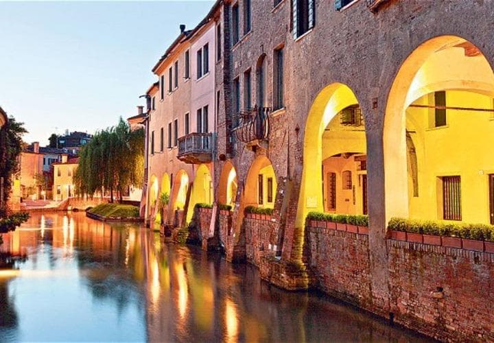 Guided Walking Tour of Treviso by Bologna Tour