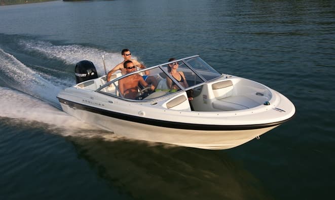 Thrilling 19’ Speedboat Adventure in Sturgeon Bay, WI