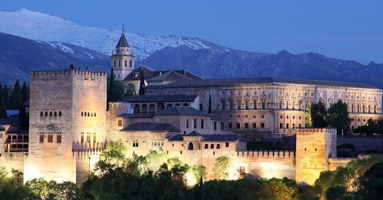 Private Granada Tour & Alhambra with All Sevilla Guided Tours