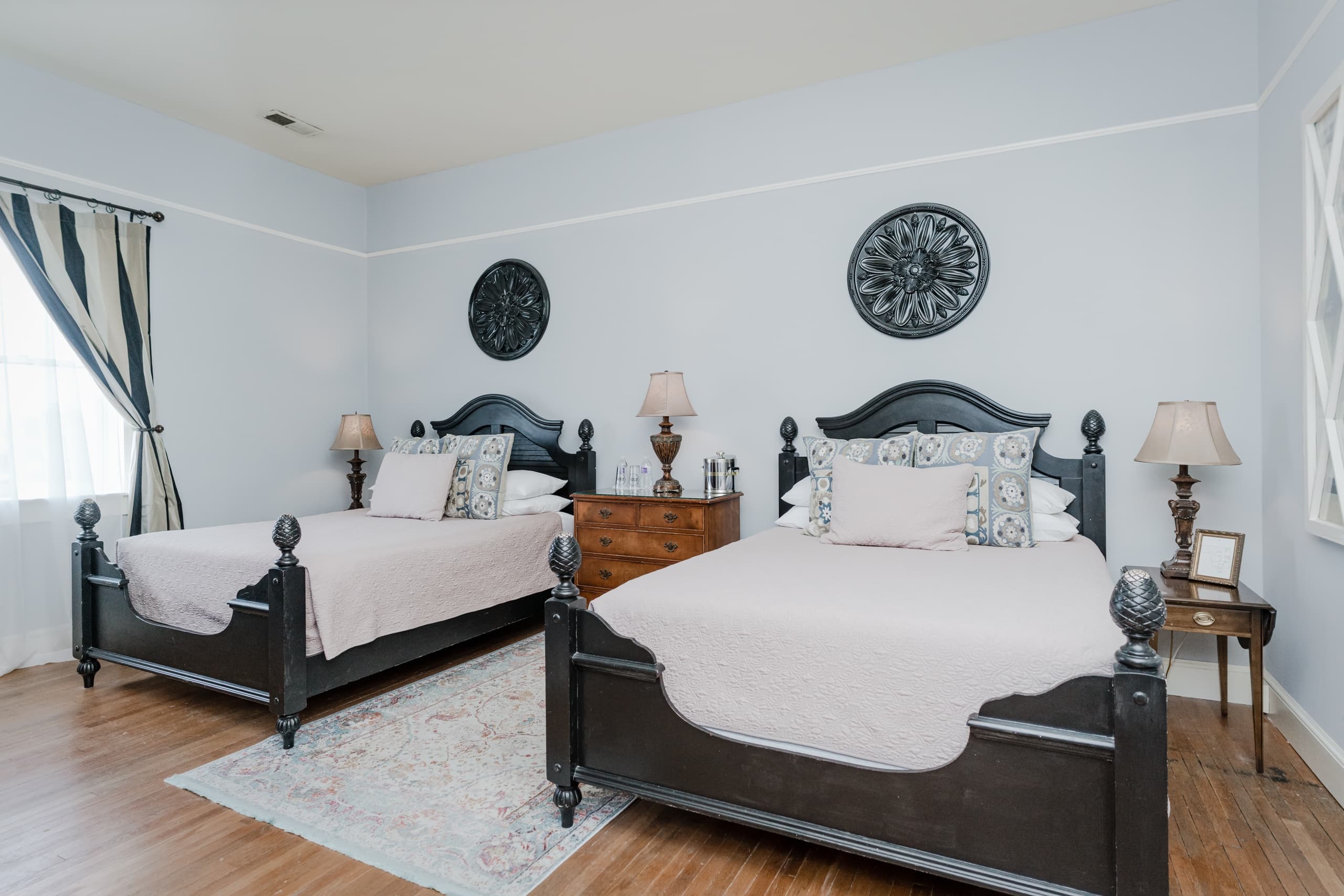 Outdoor Stay at The Mayor's Mansion Inn in Chattanooga