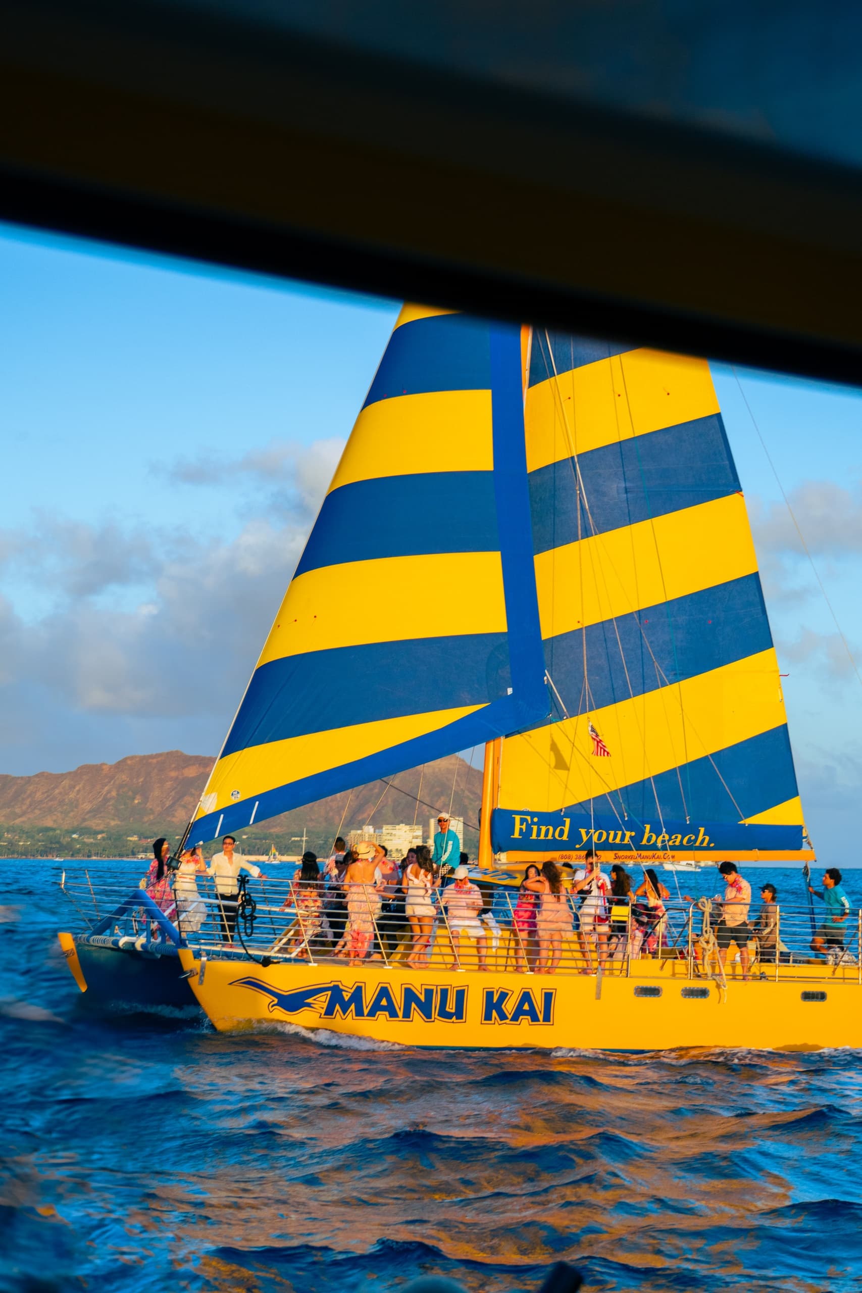 Private Honolulu Sunset Sail from Ala Moana — Manu Kai Evening Charters photo 4
