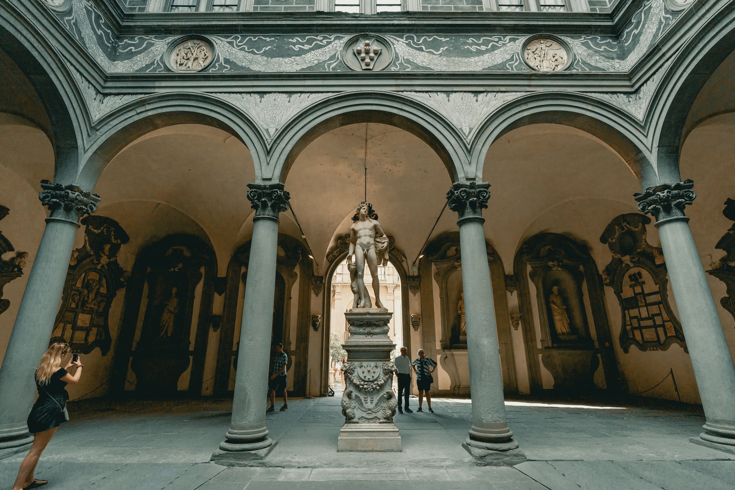 Private Uffizi Gallery Tour: Insider Access to Renaissance Masterpieces in Roma