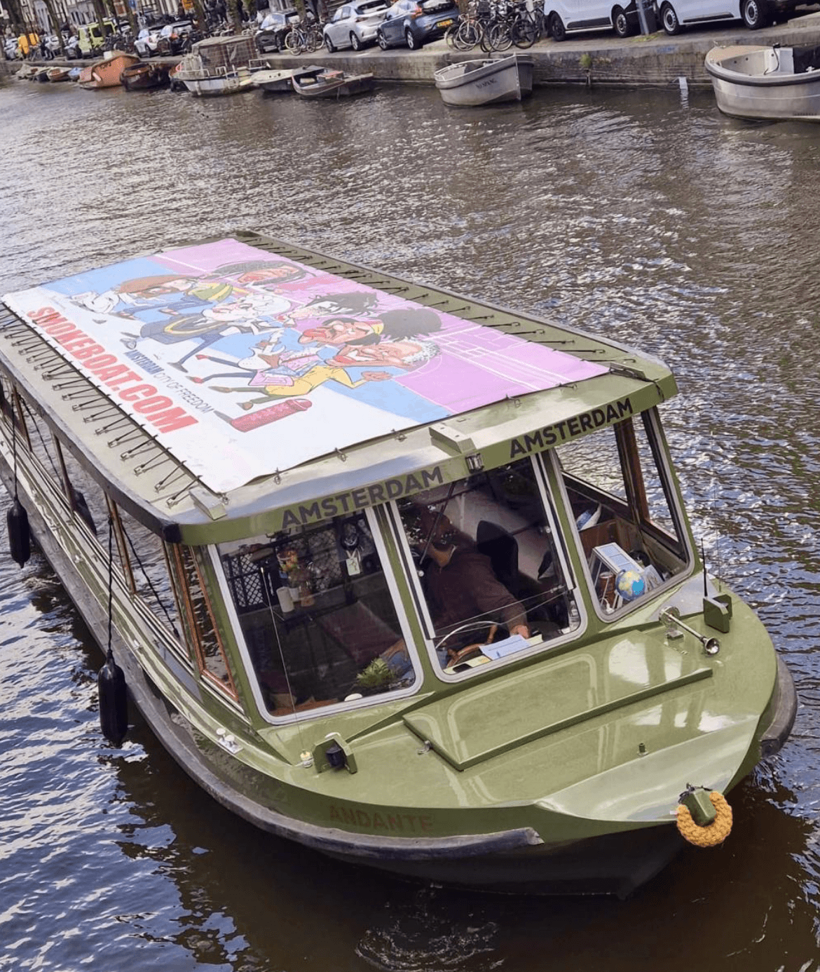Smokeboat Canal Cruise on Oudezijds Voorburgwal — Amsterdam's Unscripted Canal Ride