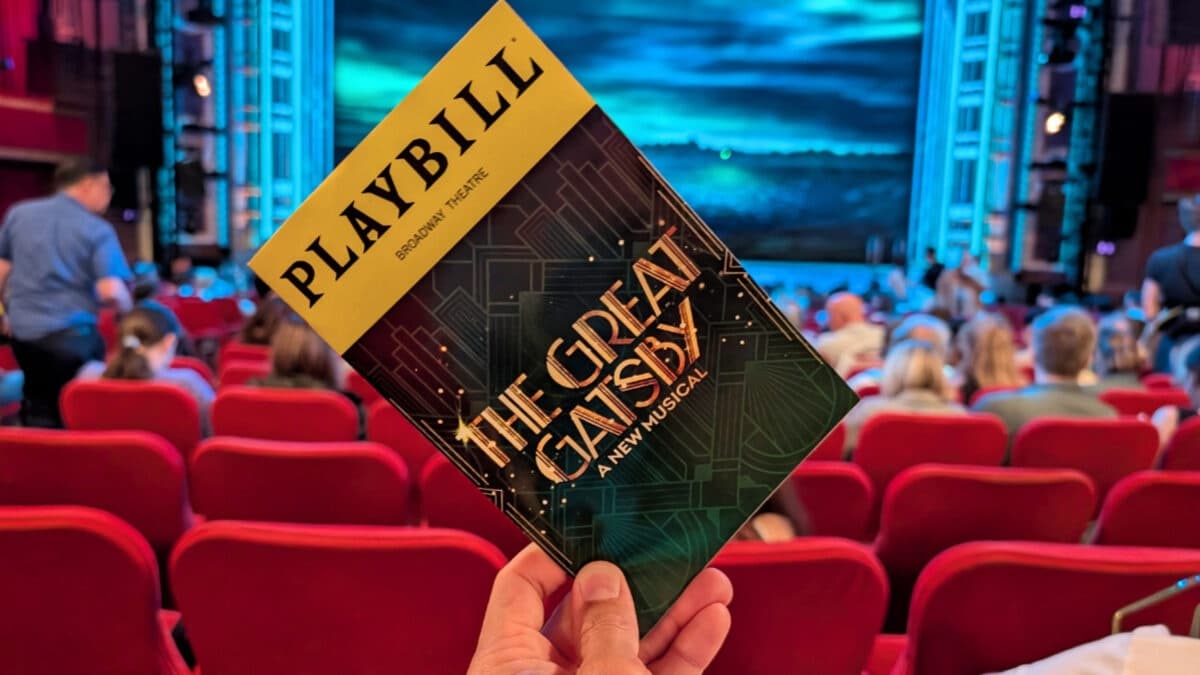 Road to Gatsby: Chicago Broadway Day Trip from Cedar Rapids & Quad Cities photo 3