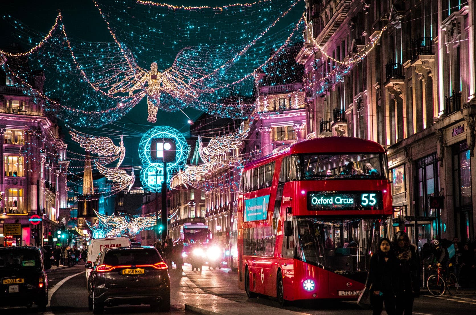 Holiday Lights Walk with La tua Londra in London
