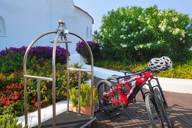 E-NDURO Full 7.2 E-Bike Thrills with Bajaebike in Arzachena