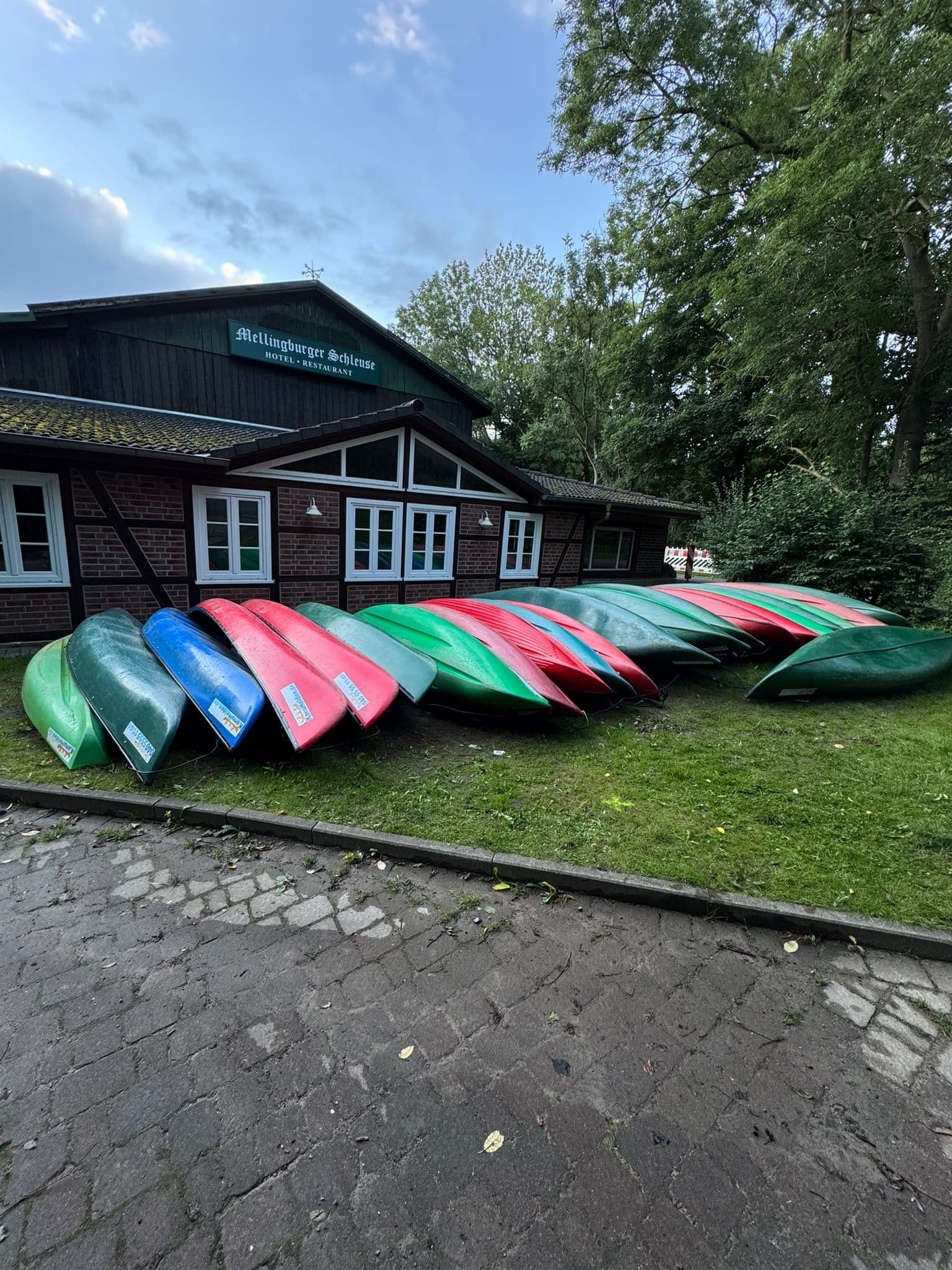 Two-Hour Oberalster Paddle: Family-Friendly Kayak & Canoe Rentals at Verleih Melli photo 1