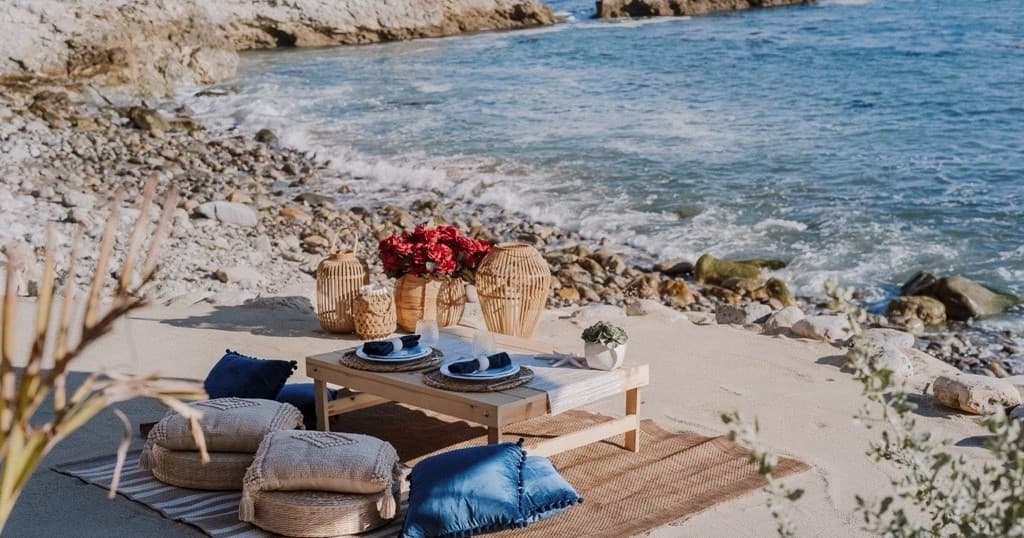 Romantic Beach Picnic at Rancho Palos Verdes, CA