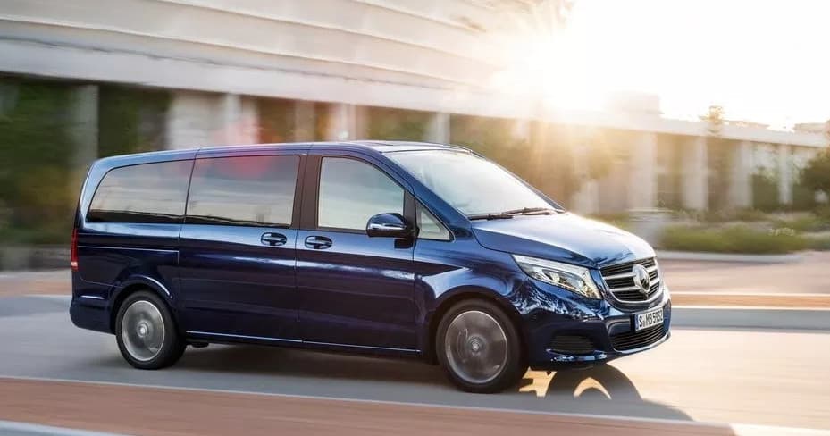 Private Transfer & City Stops with BL Heritage Tours
