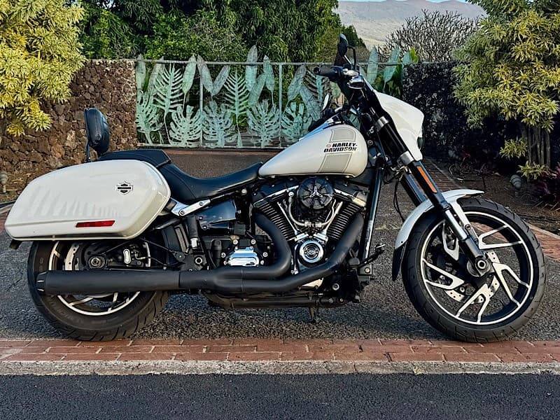 Ride Maui’s Coastlines: Harley Softail Sport Glide Rentals in Kahului
