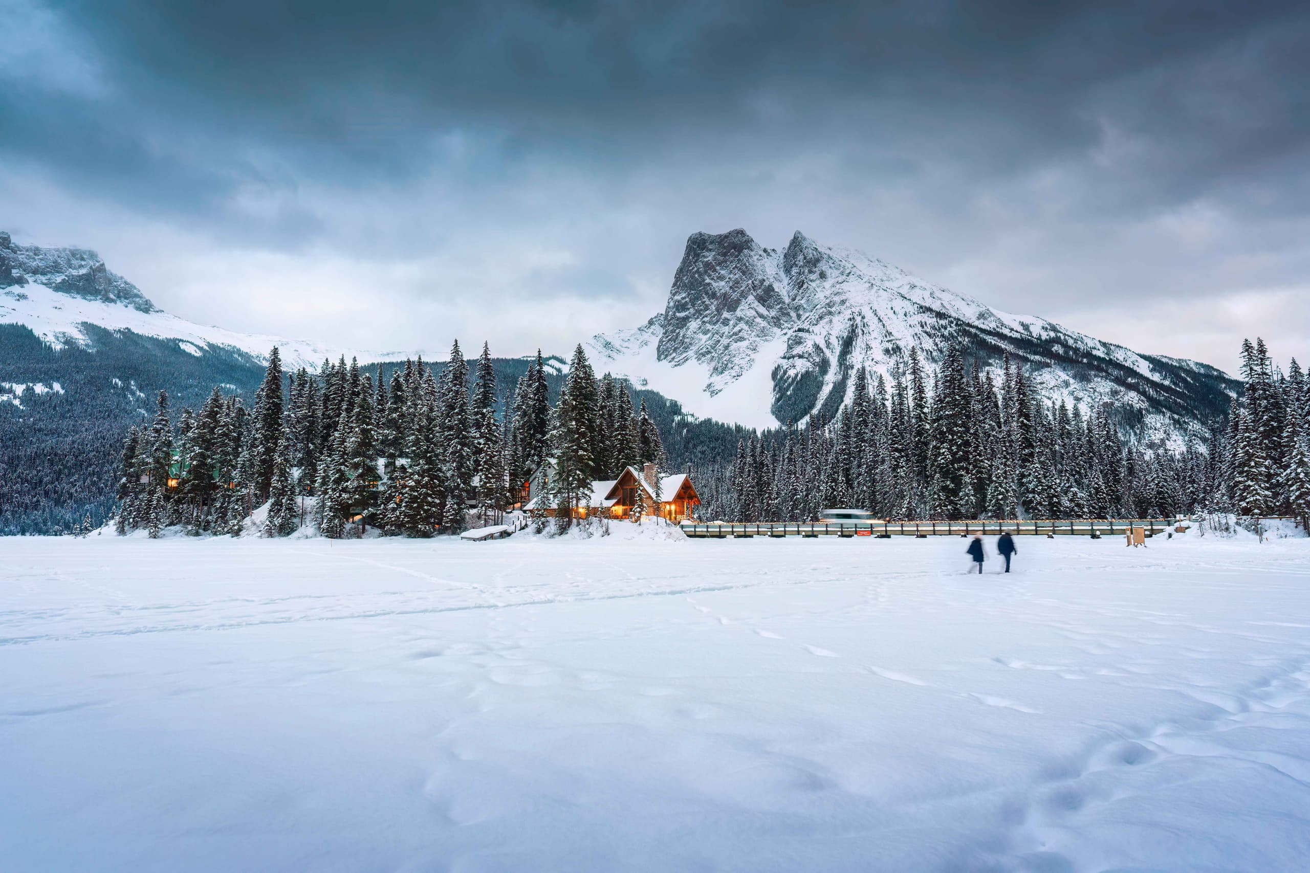 Hidden Frozen Gems of Yoho & Kootenay: Winter Day Tour from Banff