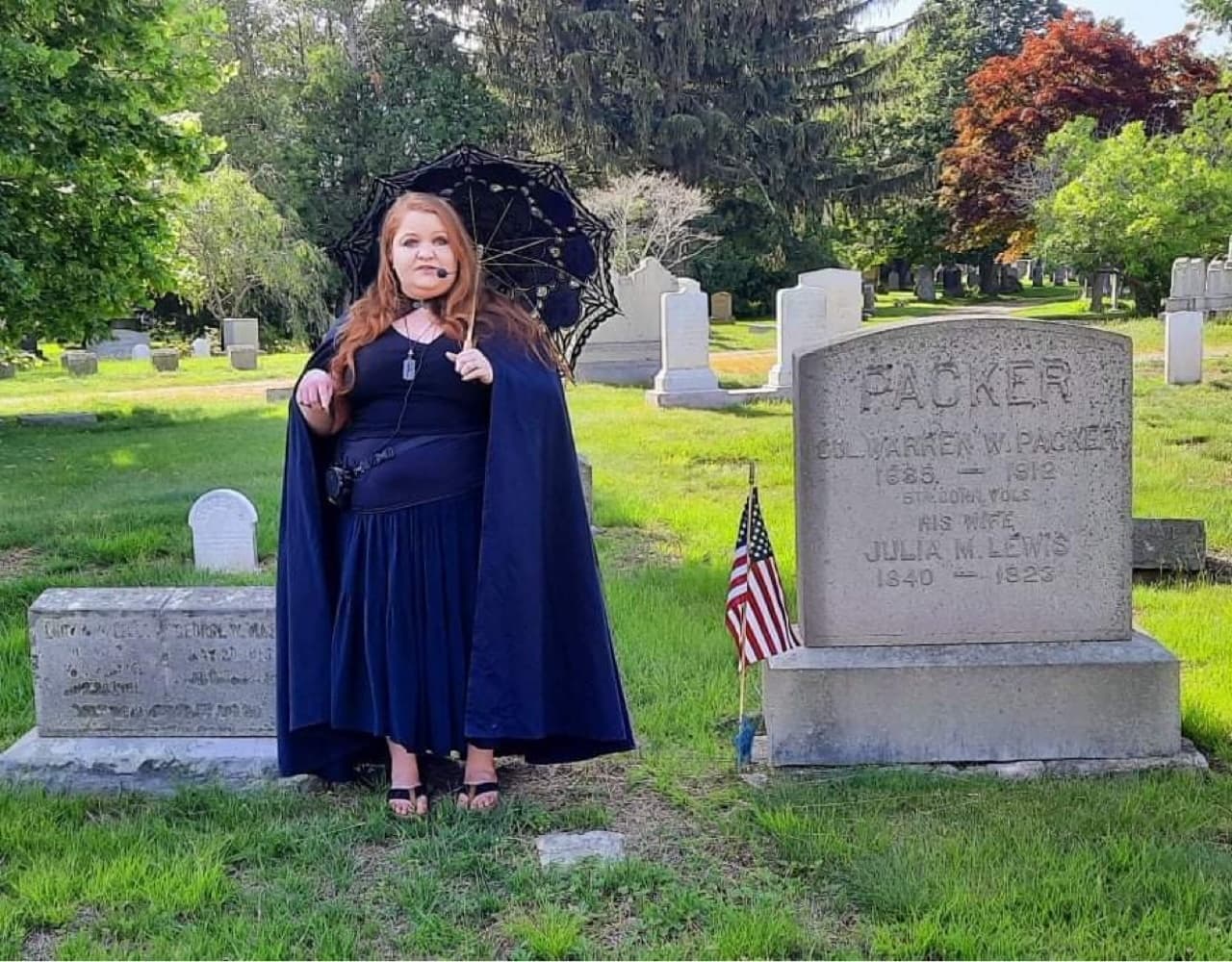 Guided cemetery ghost tour at historic seaside graveyard