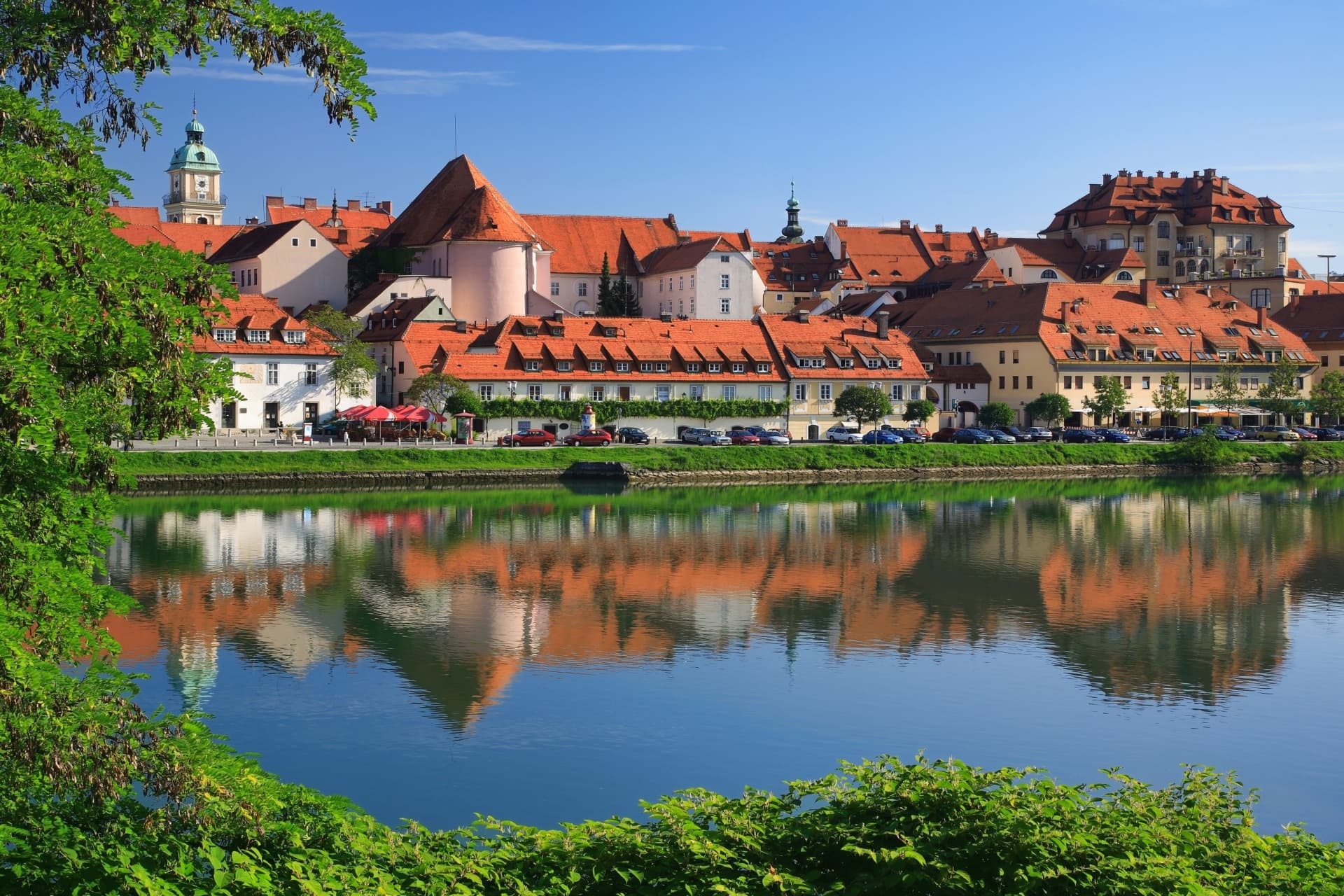 Maribor Wine and History Day Trip: Lenta, Vinag Cellars & Žička kartuzija