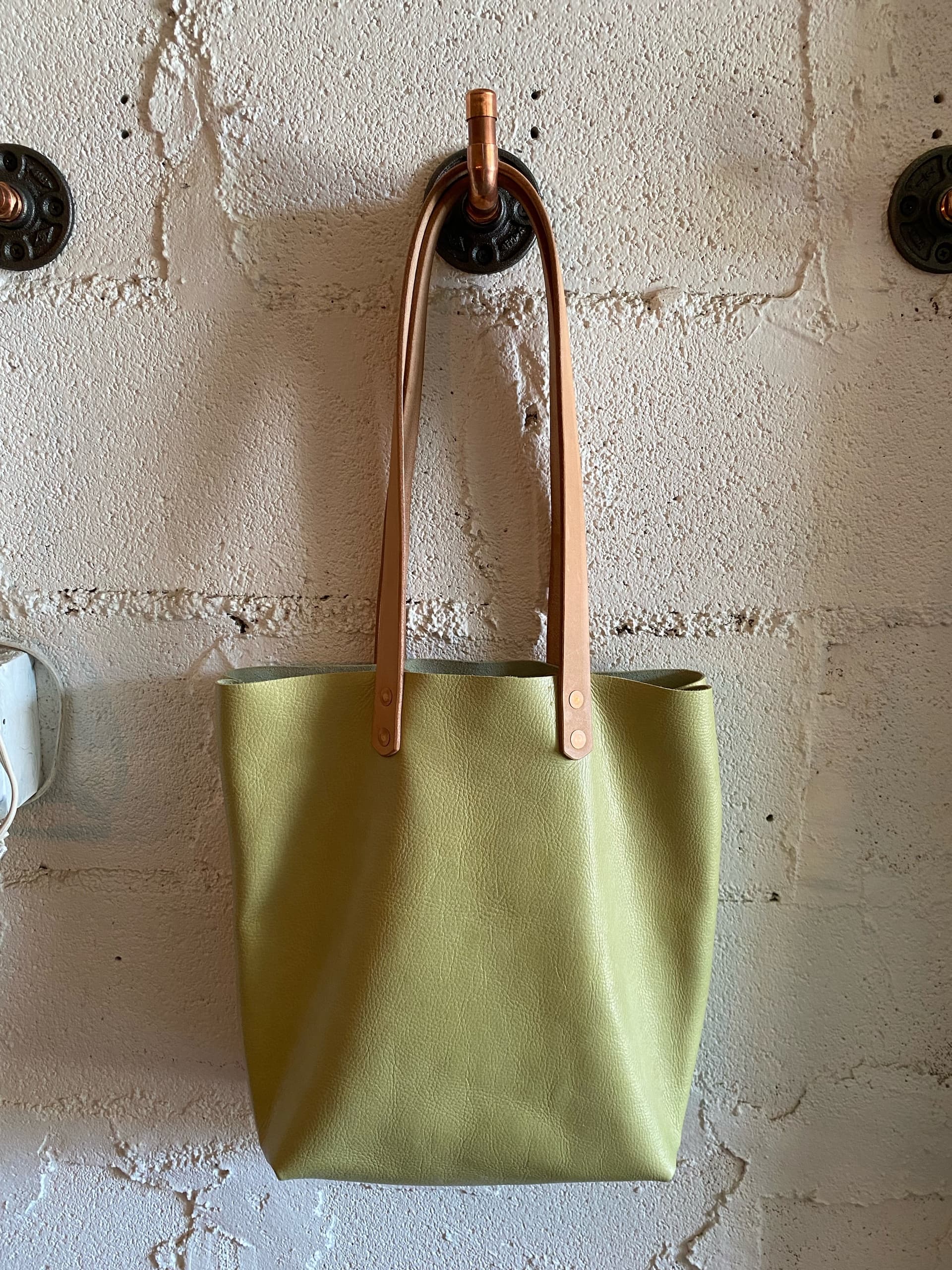 Master Leather Crafting: Create Your Custom Leather Bag in Brooklyn