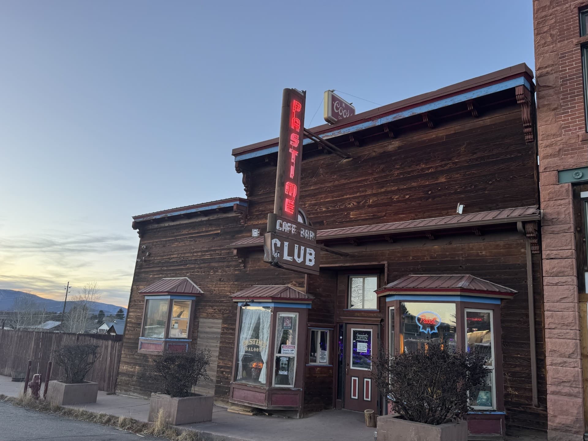Leadville Bar Crawl: Gunfighters, Ghosts and Historic Saloons on Harrison Avenue