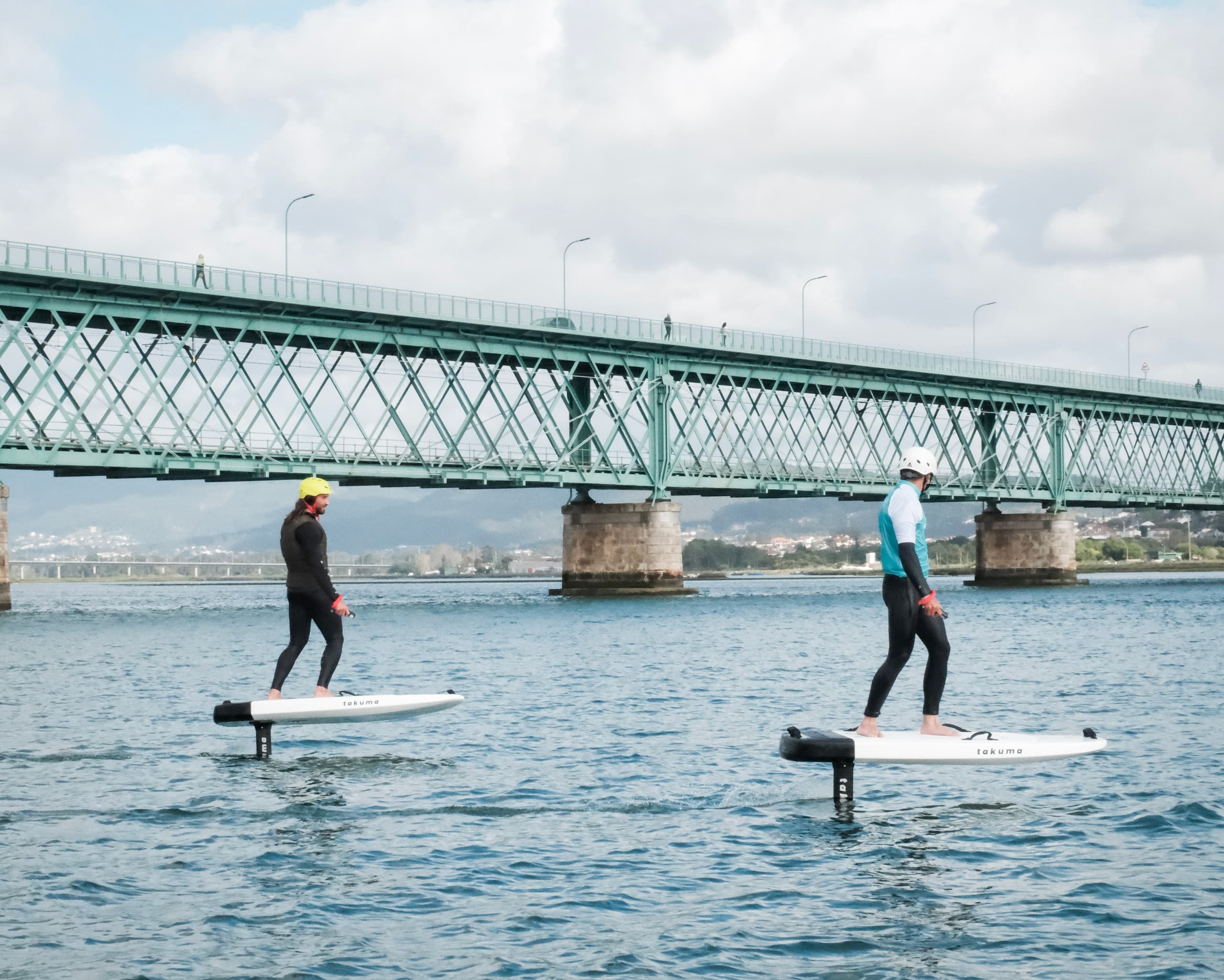 E-Foil at FeelViana Wake Park: Audi e-tron Foil Sessions on the Rio Lima