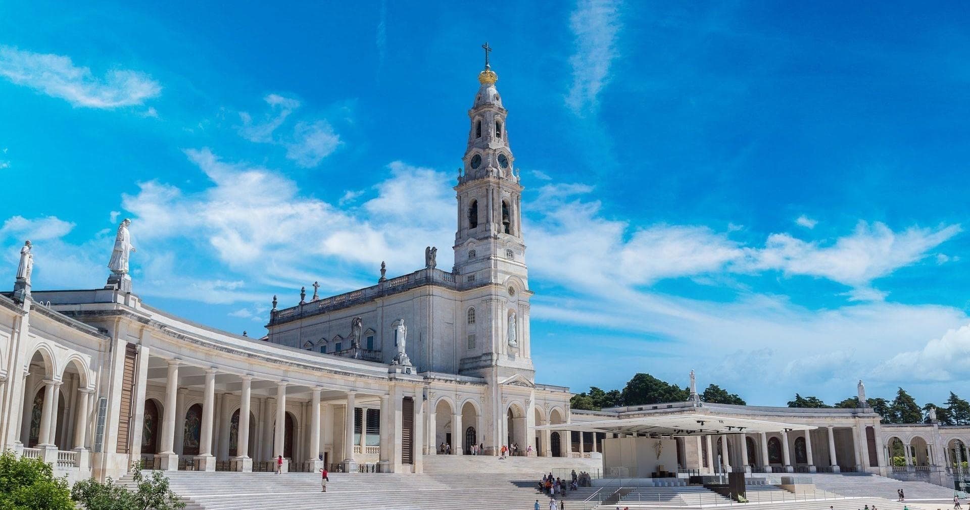 Historic Portugal Day Tour with Fantastic Ride