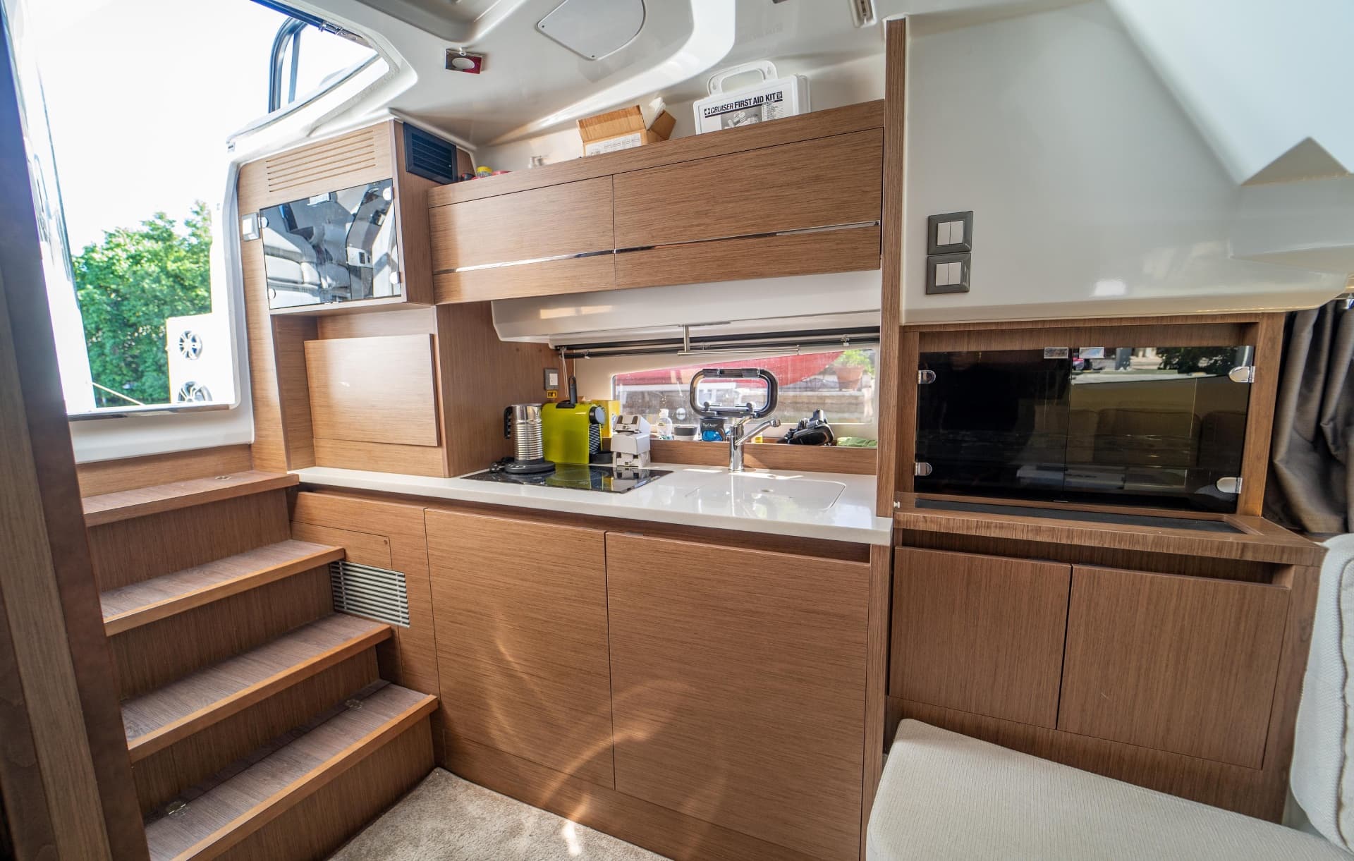 Long Beach Charter: 43' Yacht Local Experience on a Jeanneau Leader photo 4