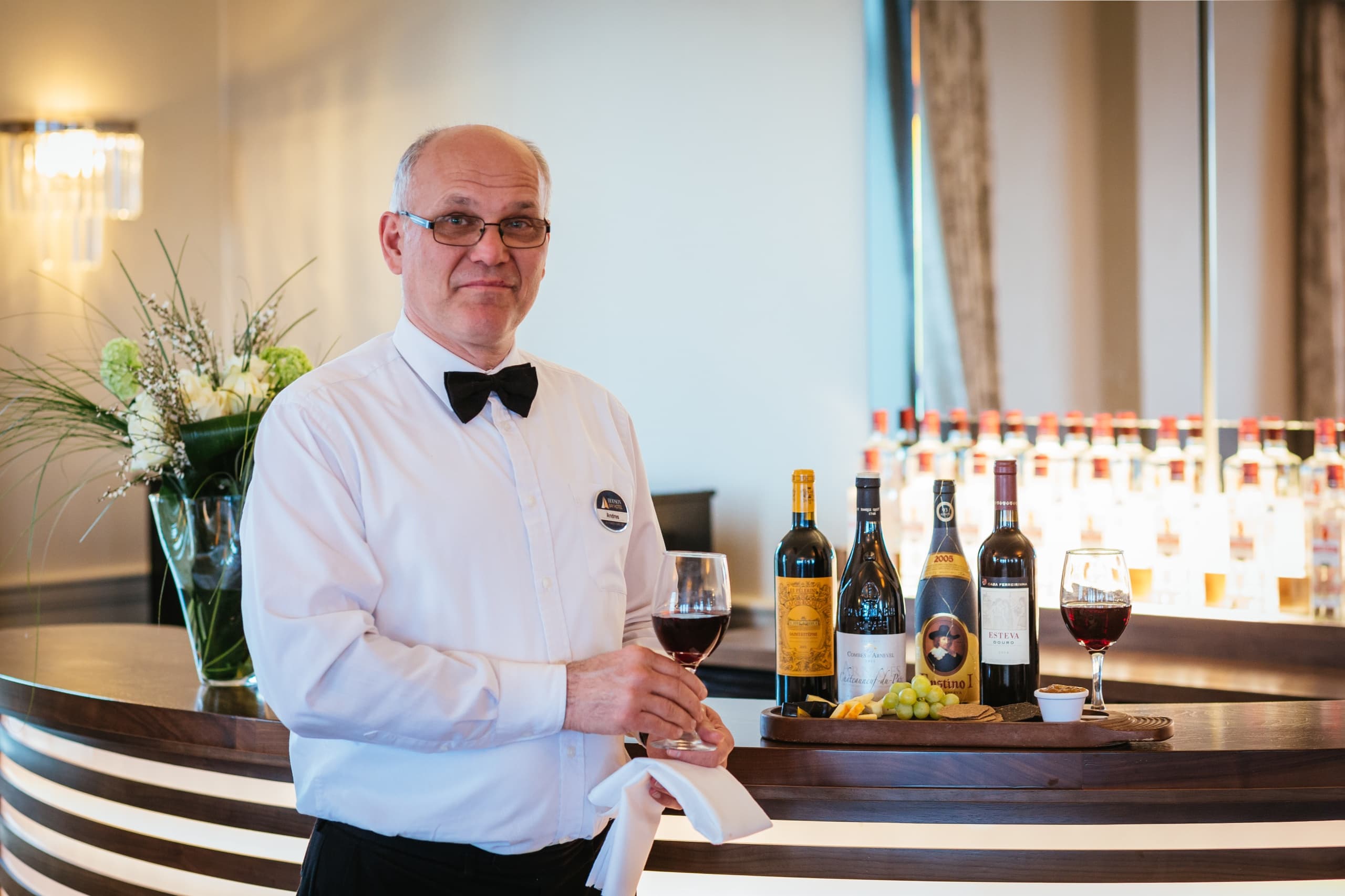Luxury Food & Drink Experience at Hodson Bay Hotel