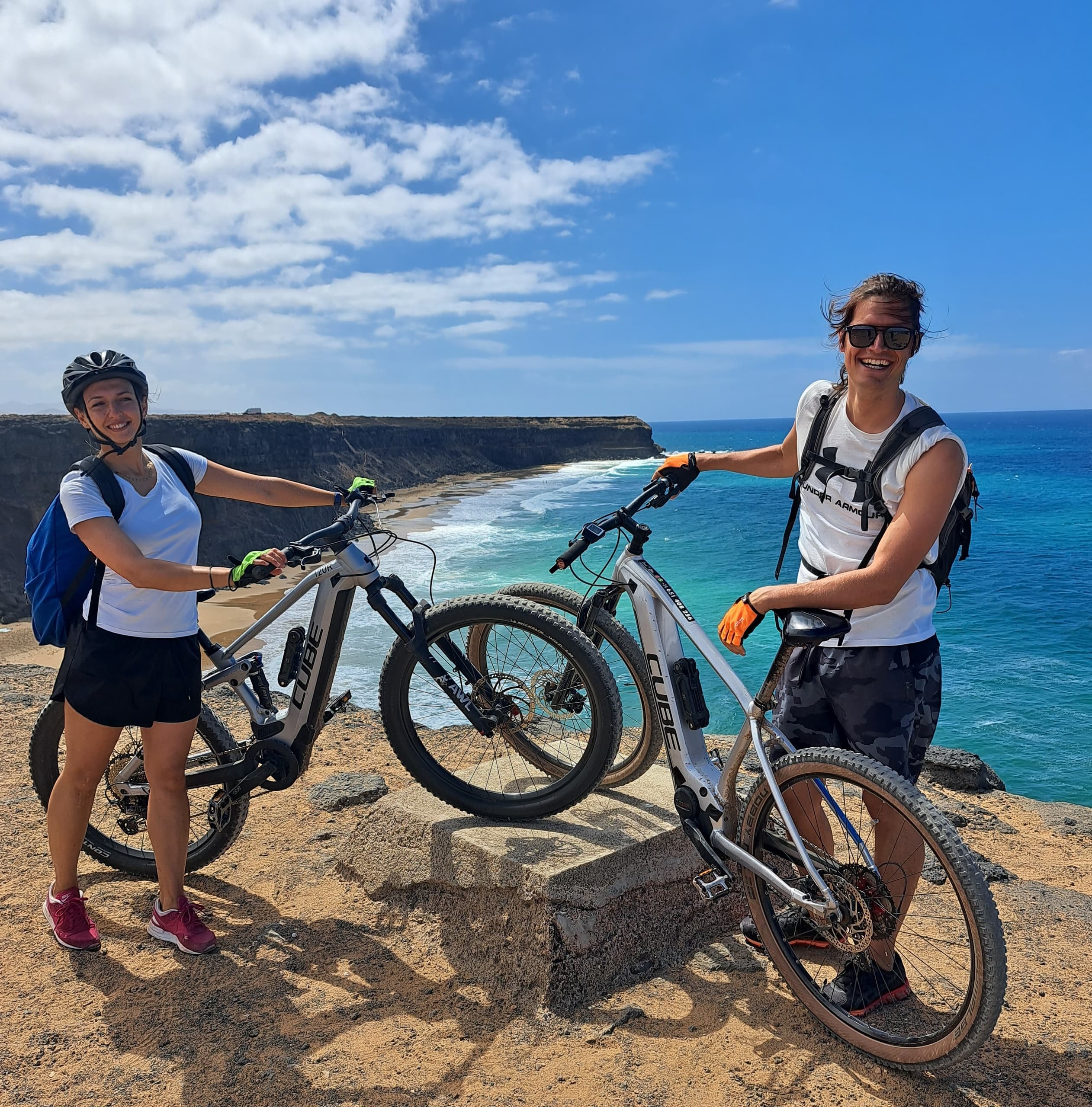 E‑Bike to Tindaya: Volcanic Ridges, Desert Dunes and Playa Popcorn photo 2