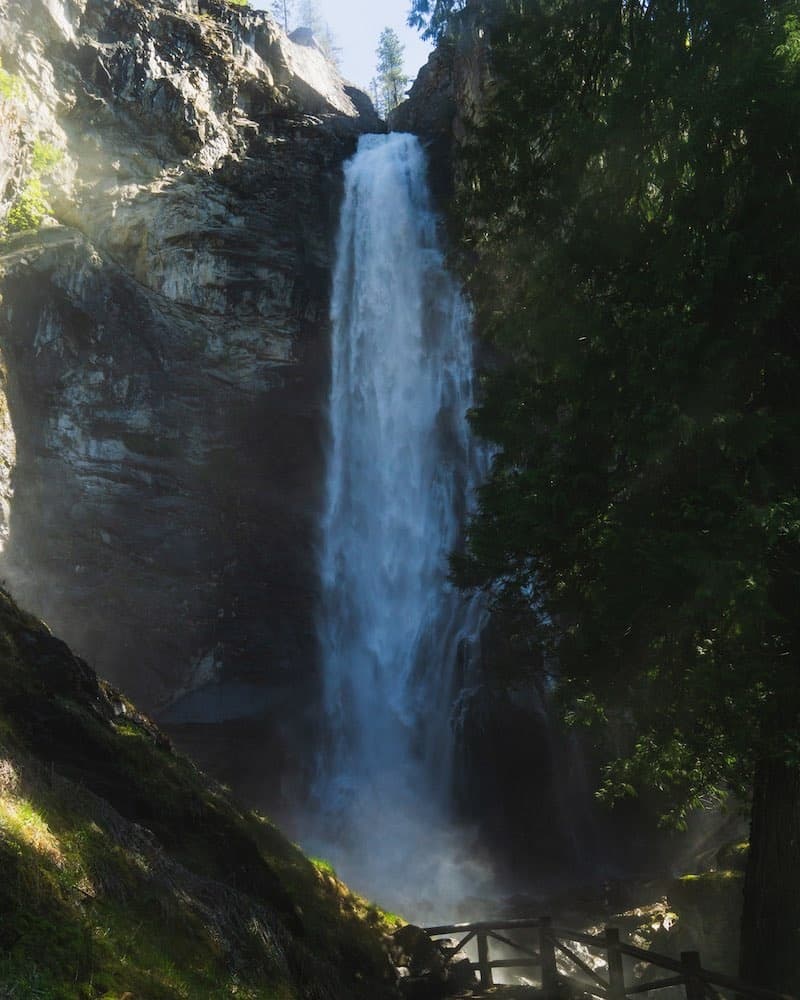 Explore the Spectacular Rainbow Falls on a Guided Stehekin Tour