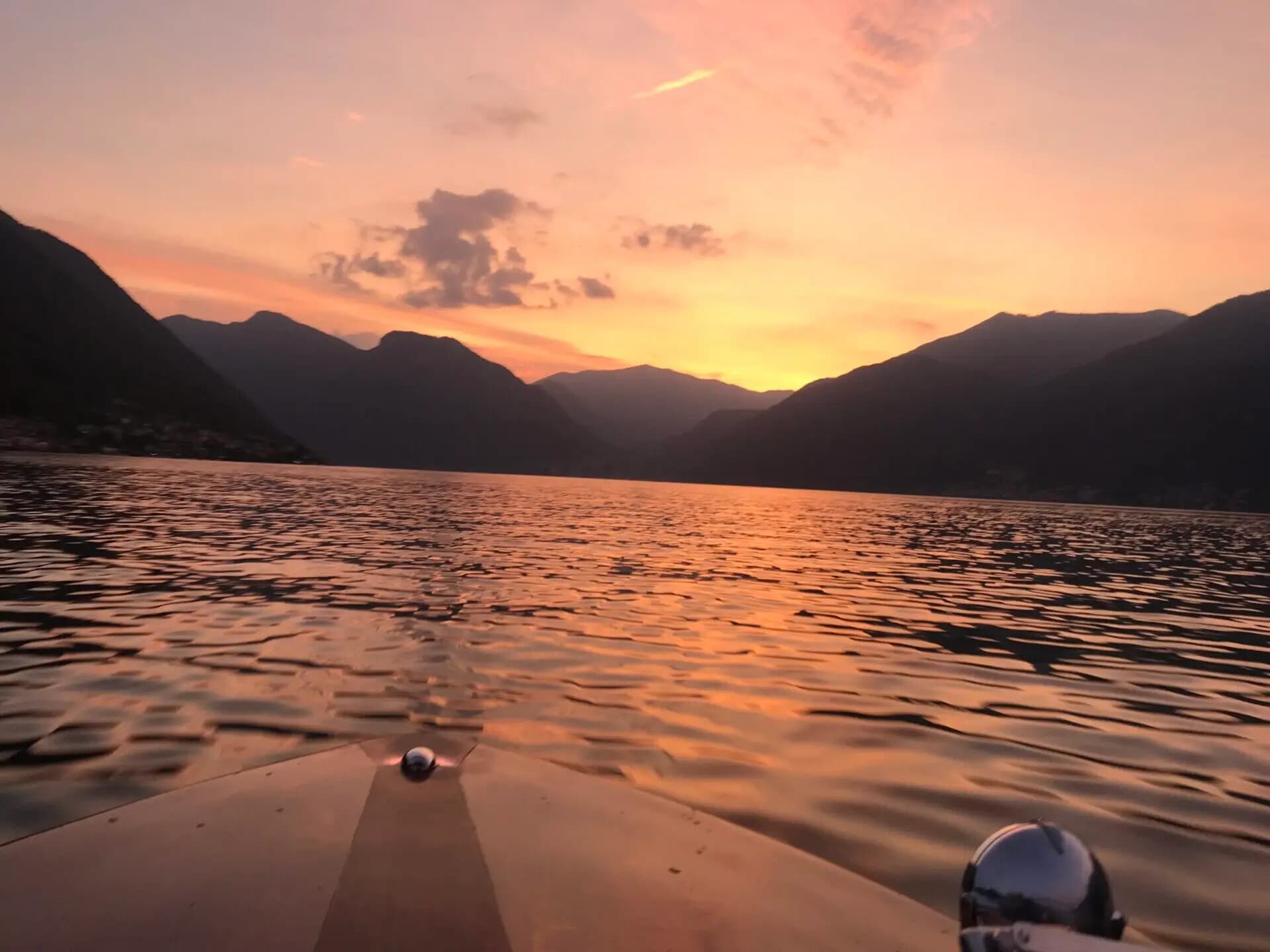 Lake Como at Golden Hour: Sunrise & Sunset Boat Cruises from Como