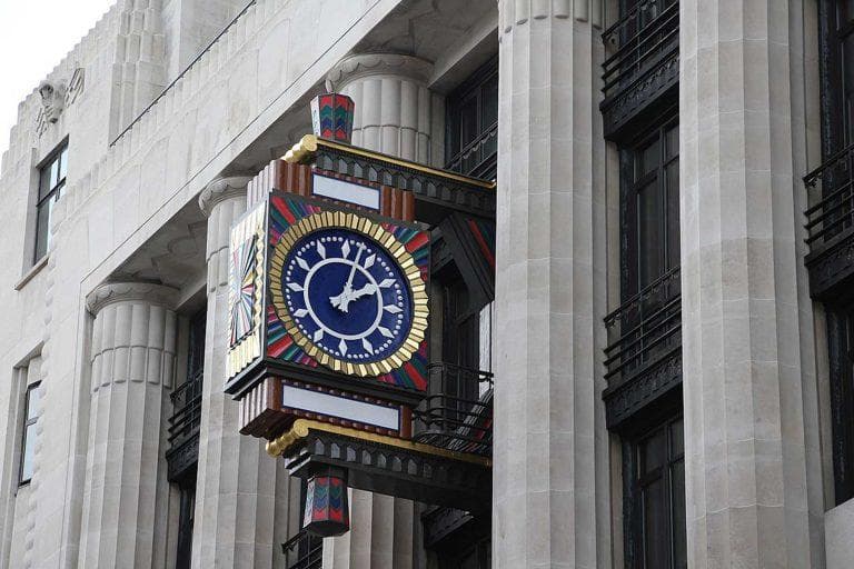 London Art Deco Tour by London Country Tours: Discover Architectural Gems in Greater London