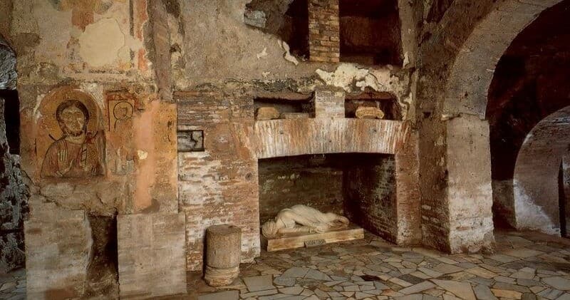 Caving & History: Rome Underworld Tour by Secrets Italy