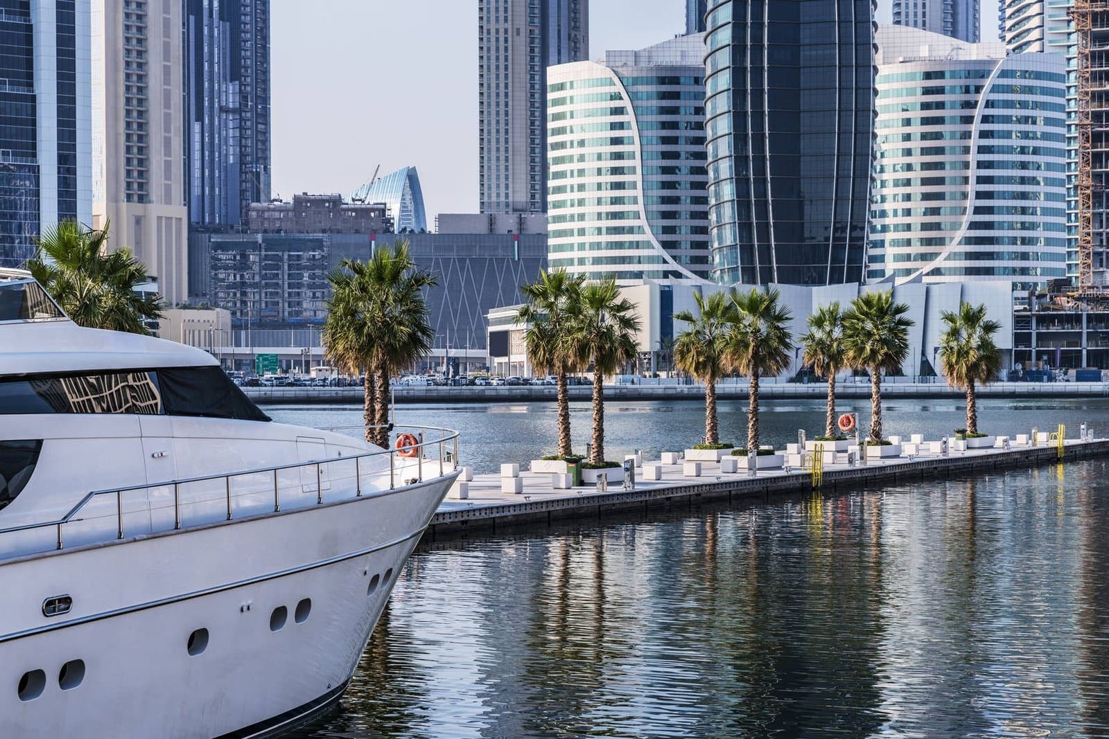 Evening Dhow Cruise Dubai Marina: Skyline Dinner & Tanoura Show