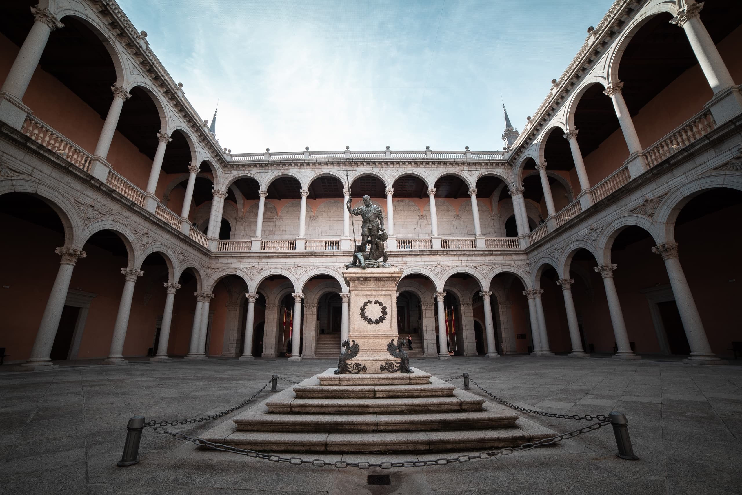 Guided Toledo Tour with De Paseo Experience