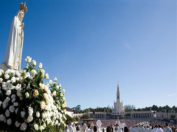 Full-Day Cultural Tour from Lisbon with Genuine Tours