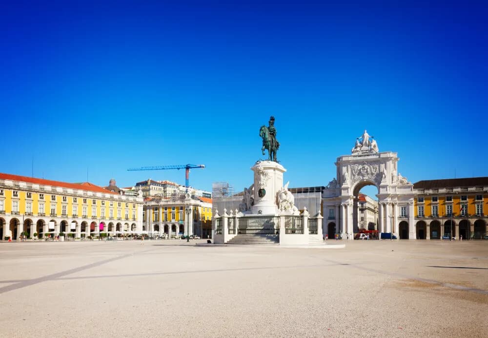 Lisboa Antiga: Historic Walking Tour of Alfama, Baixa & the Tejo