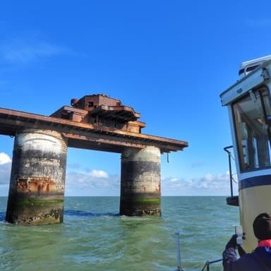 Sailing to the Maunsell Forts: Grand Forts Tour from Queenborough