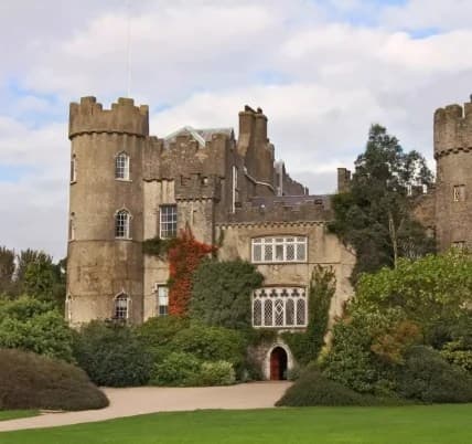 Explore Ireland's Ancient Wonders on the Boyne Valley Tour