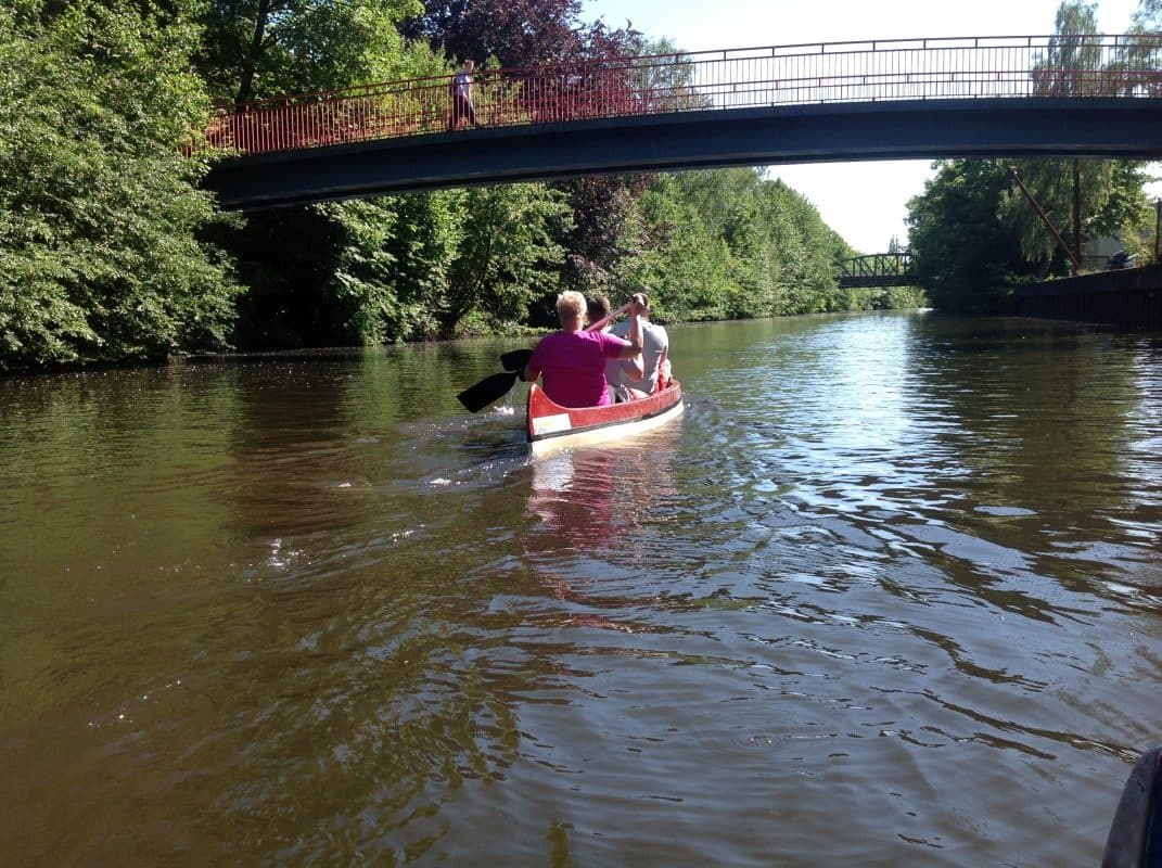 Paddle Hamburgs Bille: 2-3 Hour Canoe Tours from Hammerbrook