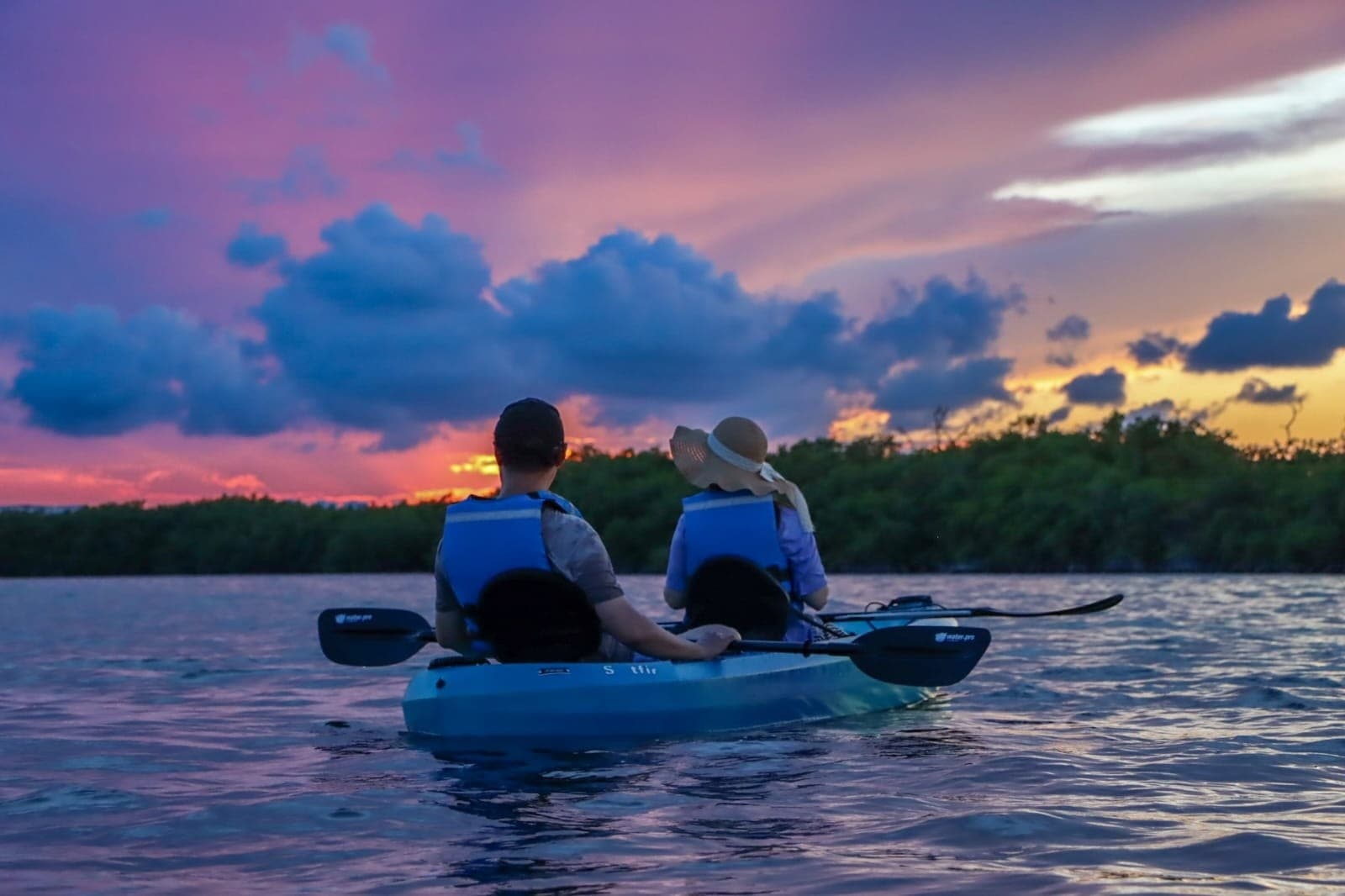 Sunrise Kayak Tour in Laguna Nichupté — Guided Mangrove Paddle from Marina Scuba Cancun photo 1