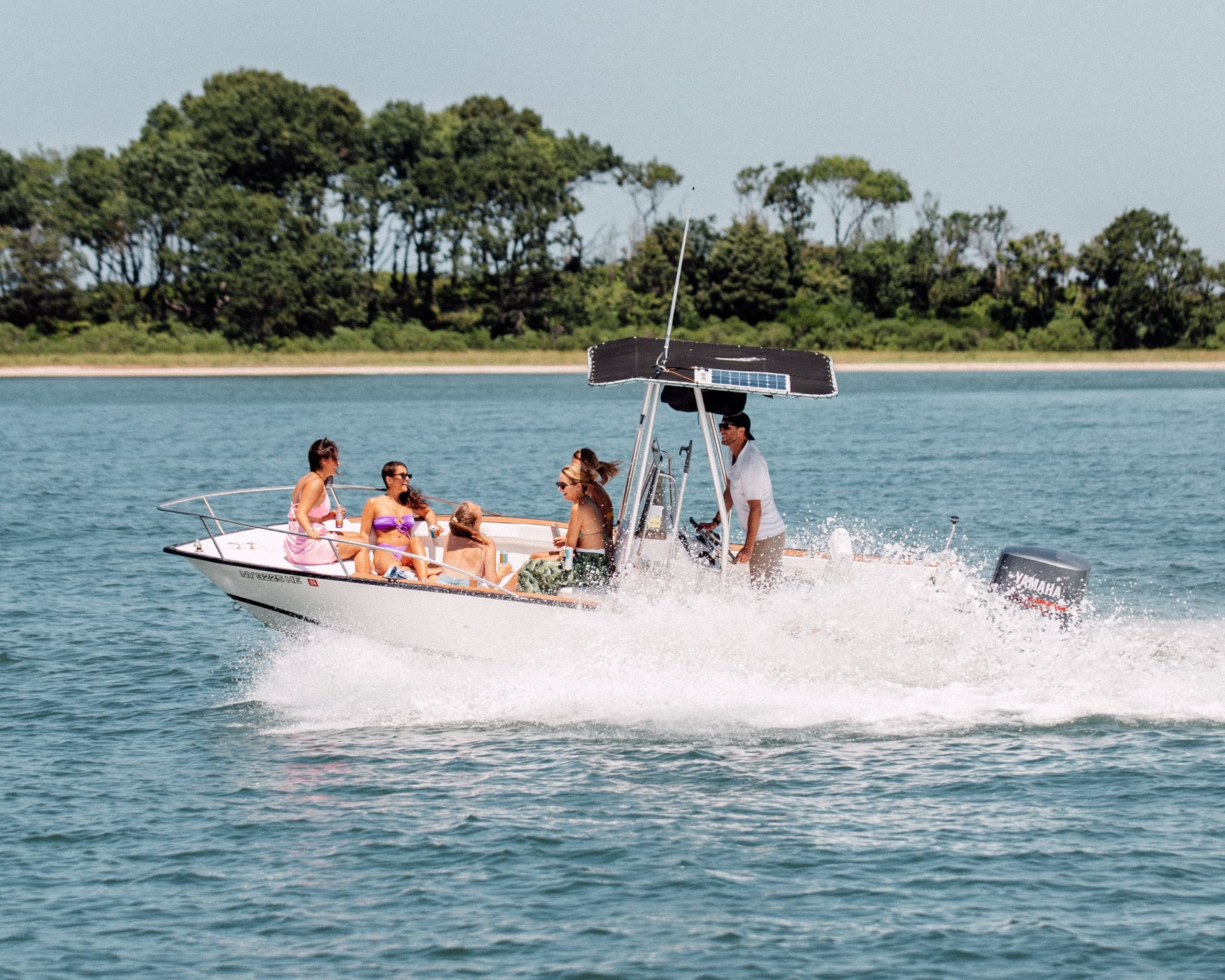 Boat Charters in Waterways with Hummingbird Charter