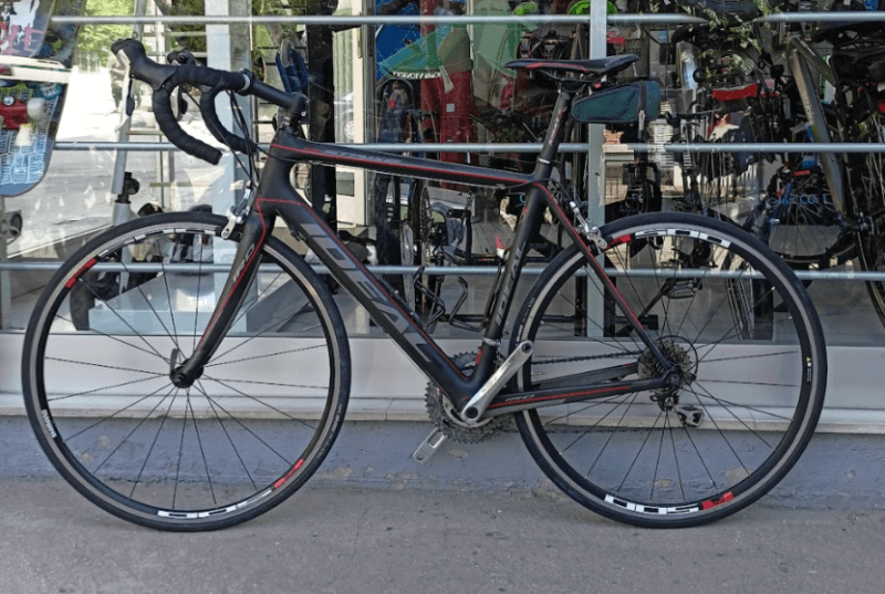Hotel-Delivered Carbon Bike Rentals with Caliper Brakes in Marousi