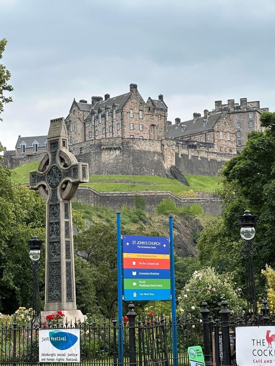 Classic Black Cab Tour with Love Scotland & Edinburgh Tours