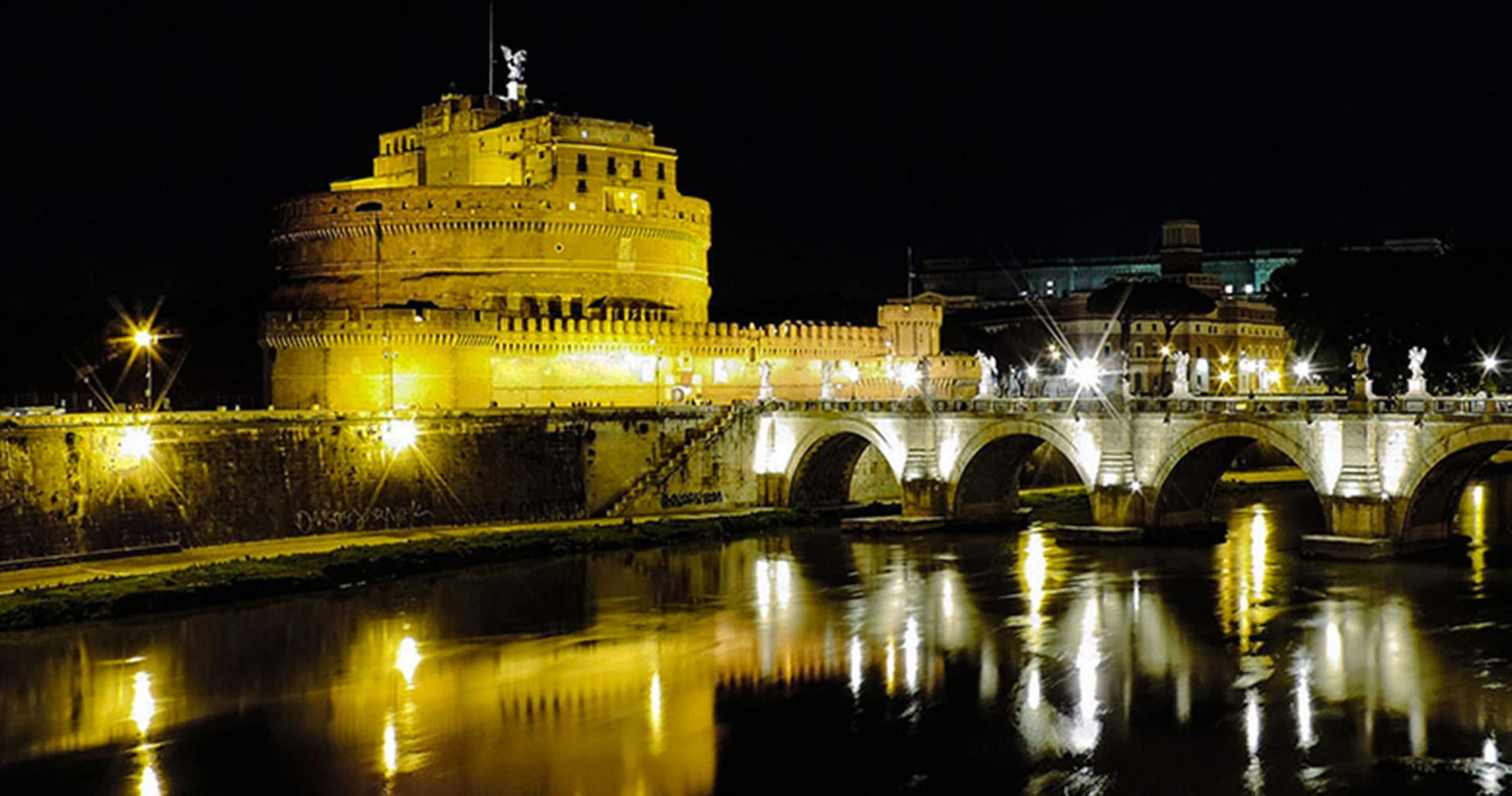 Rome Night Tour & Dinner with RGV Incoming