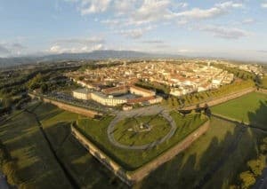 Private Pisa and Lucca Tour from Florence - 6–8 Hour Guided Walking Experience