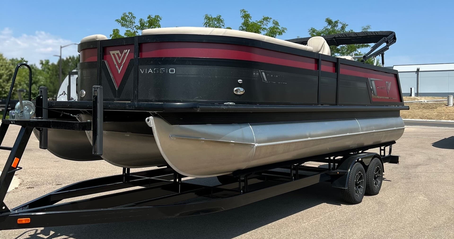 Luxury Pontoon Rentals at Boyd Lake: Viaggio Diamante 23S for Wake, Fish & Relax photo 1