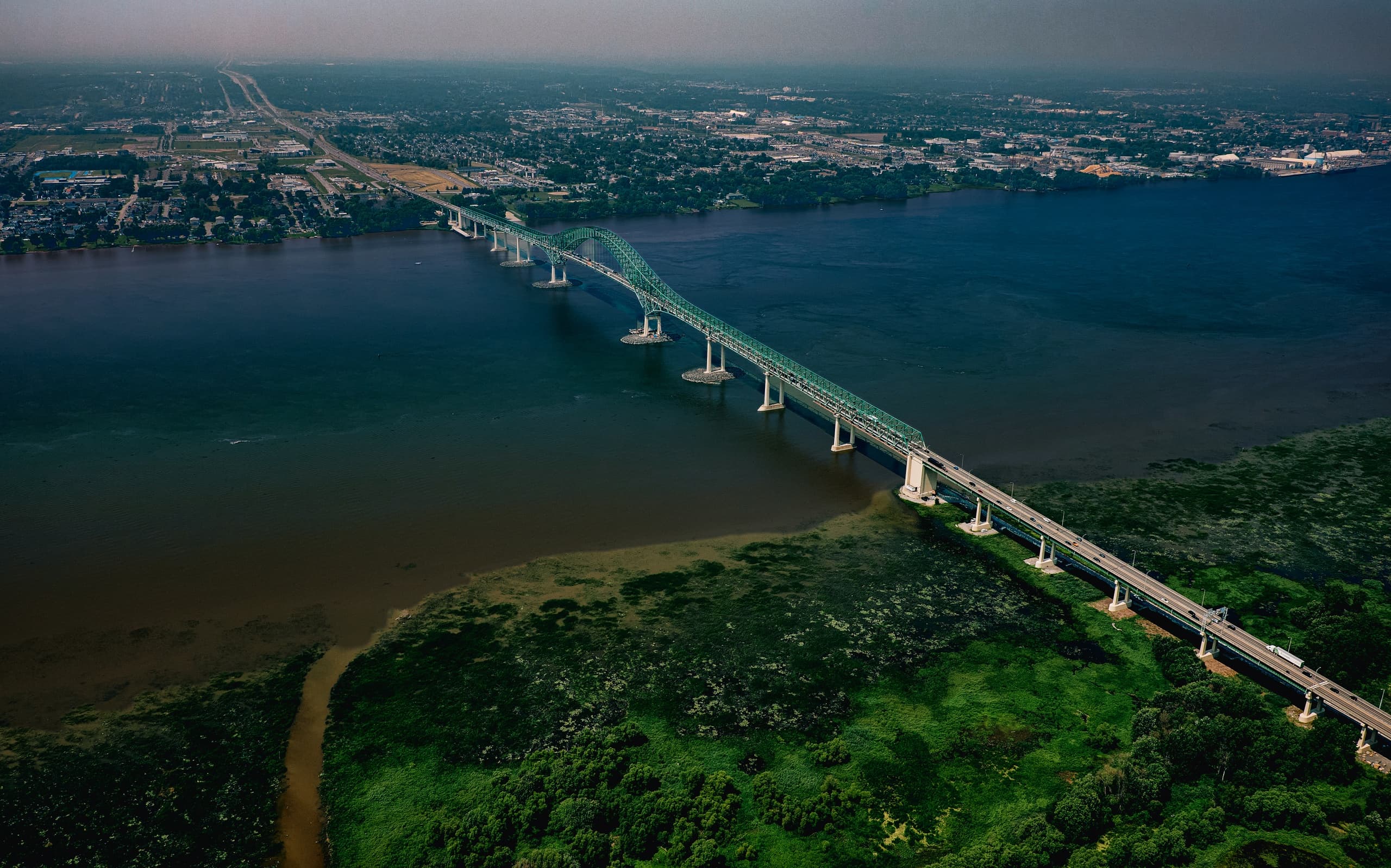 Helicopter Over Lac Saint‑Pierre: Wetlands & Birdlife from Trois‑Rivières