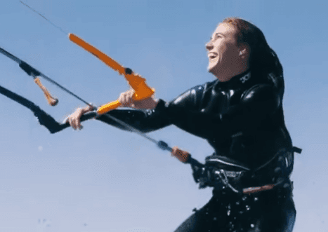 Kitesurfing in Zandvoort: 2.5-Hour Hands-On Beginner Lesson on the North Sea