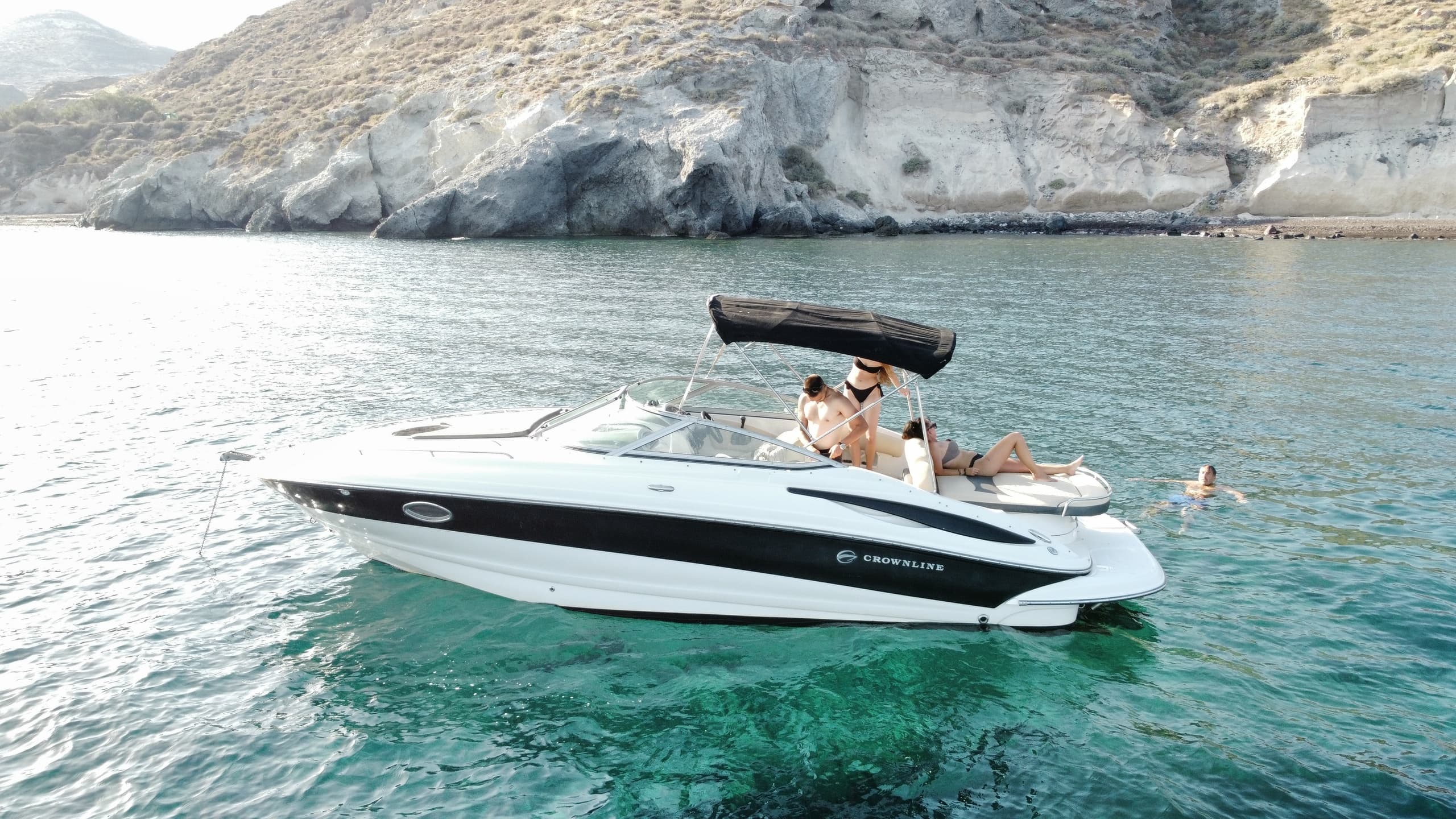 Water-Activities: Santorini 24hr - Luxurious Speed Boat Adventure