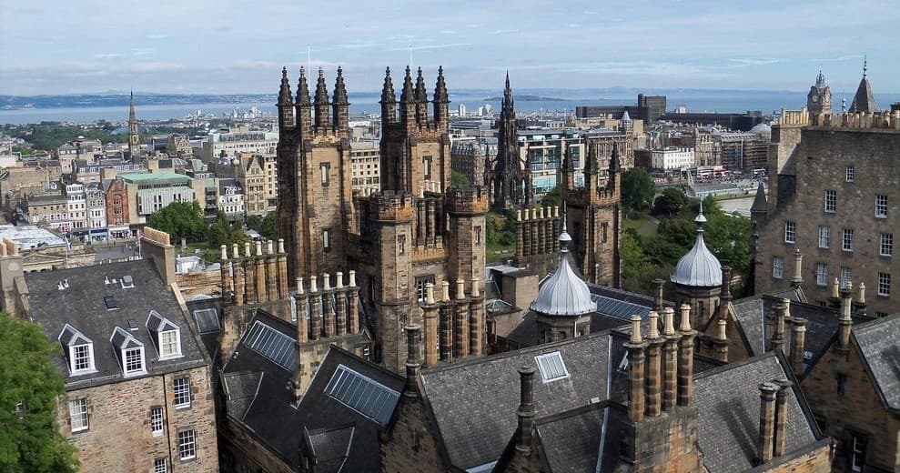 City-Wide Detective Adventure with Save the Groom in Edinburgh
