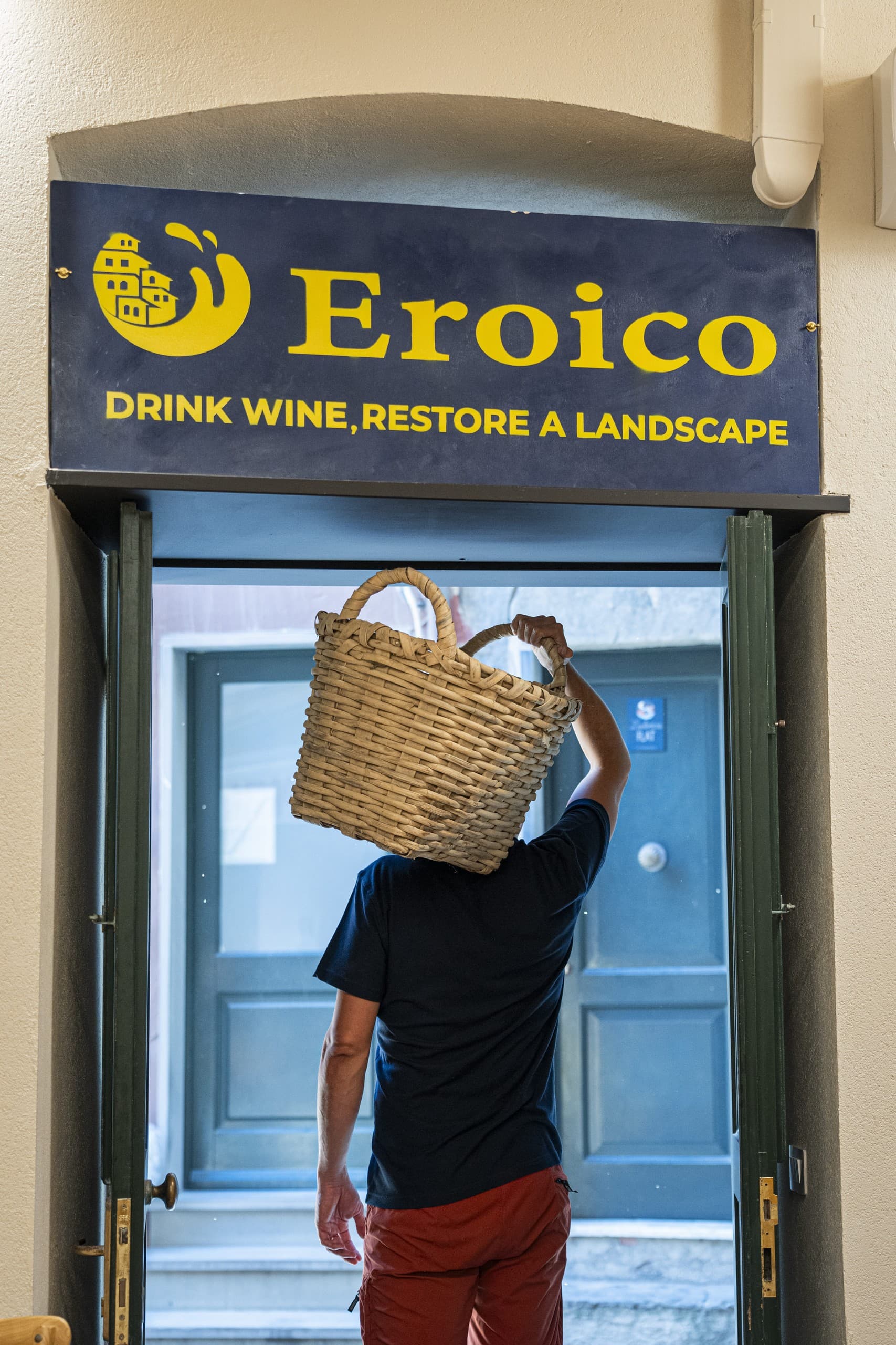 Sciacchetrà Tasting in Vernazza: Historic Cellar Wine Experience on Cinque Terre photo 3