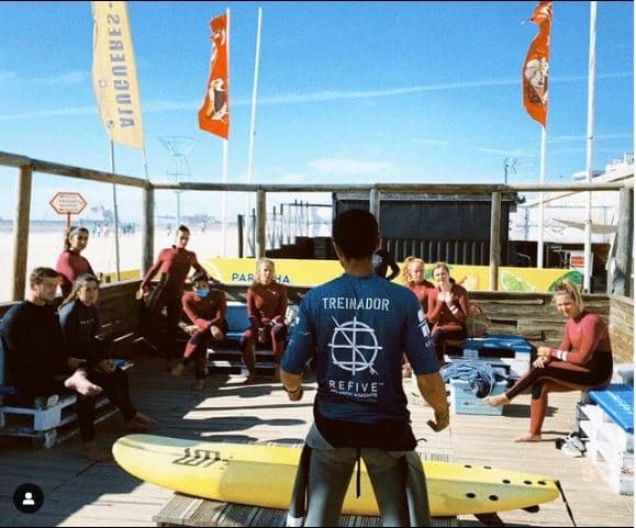 Group Surf Lessons with Surfing Life Club in Matosinhos