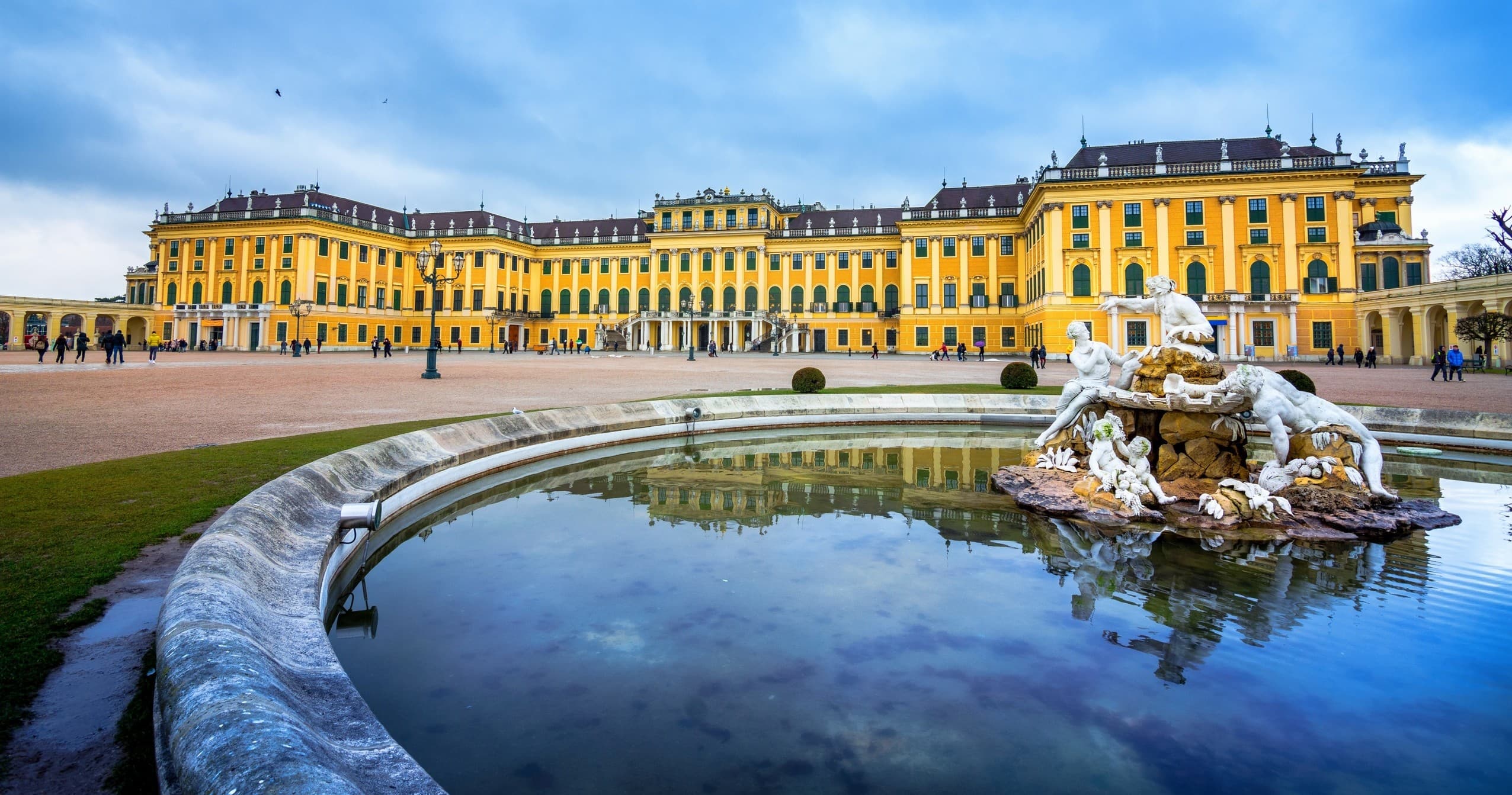 Vienna in a Day: Private Mini Van Highlights to Schönbrunn, St. Stephen’s & Danube Tower